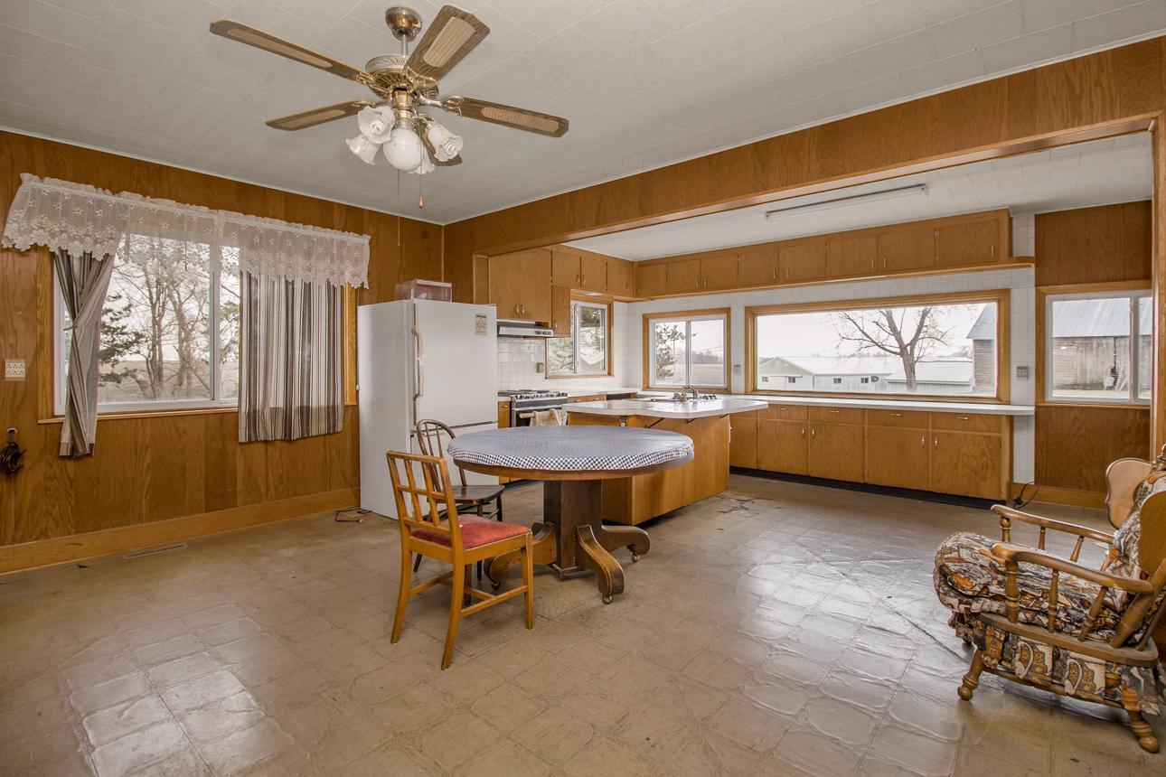 16827 Walden Ave pic 34pg.jpg