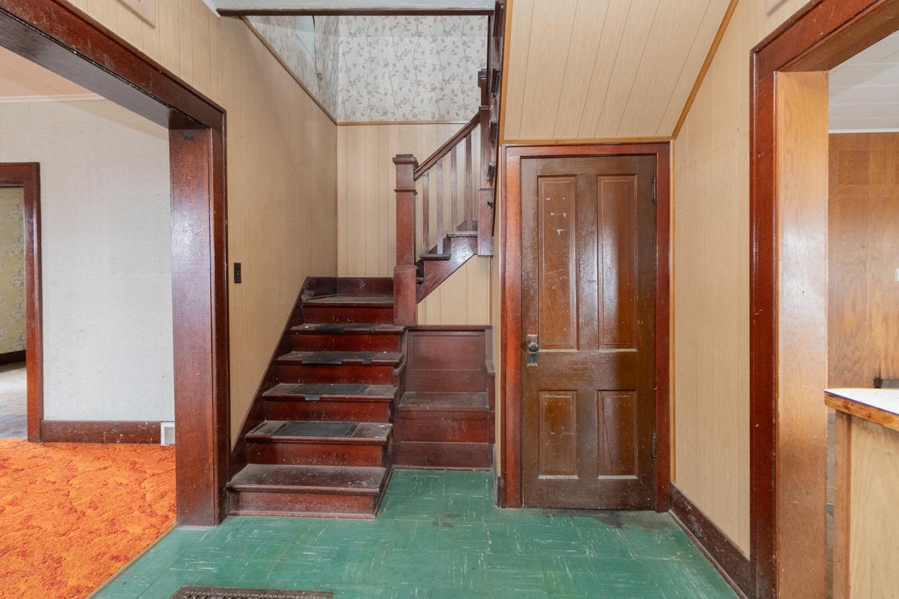 16827 Walden Ave pic 42pg.jpg