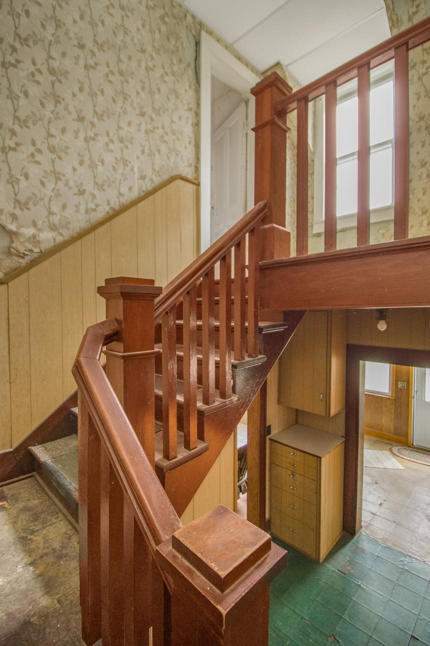 16827 Walden Ave pic 46pg.jpg