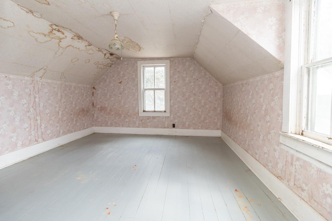 16827 Walden Ave pic 47pg.jpg