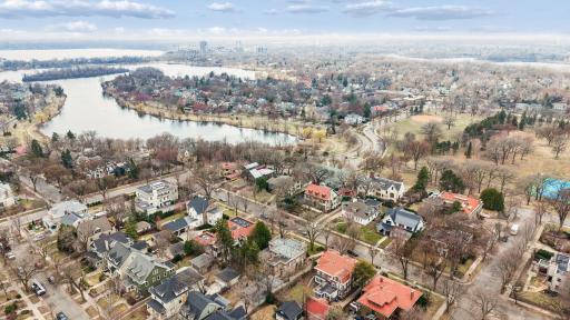 Just one block from Lake of the Isles Pkwy and Kenwood Park for endless recreation activities. Walking distance to numerous neighborhood destinations.