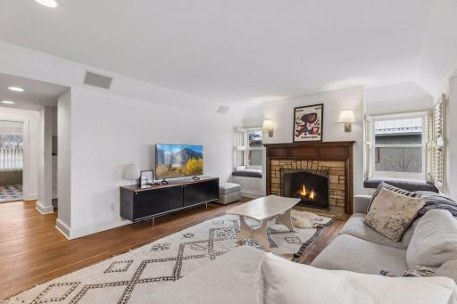 1930 Knox Avenue S, Minneapolis, MN 55403