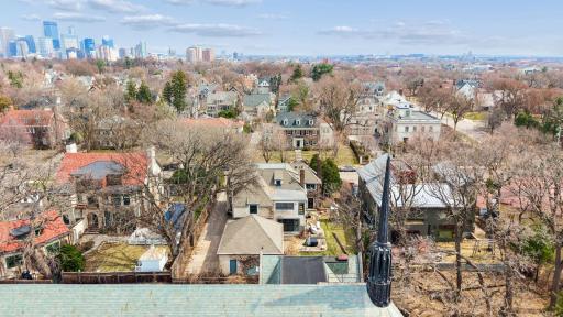 Short commutes to all that Minneapolis has to offer! This is the Minneapolis City Lakes lifestyle at its best.