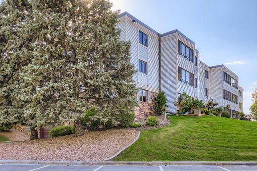 4465 Trenton Lane N, 109, Minneapolis, MN 55442