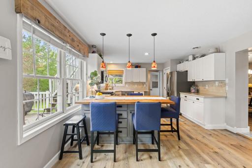 31789 Lakeway Drive NE, Cambridge, MN 55008