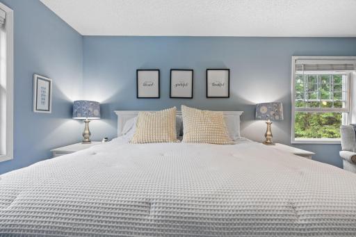31789 Lakeway Drive NE, Cambridge, MN 55008