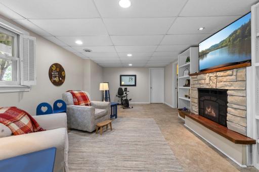 31789 Lakeway Drive NE, Cambridge, MN 55008