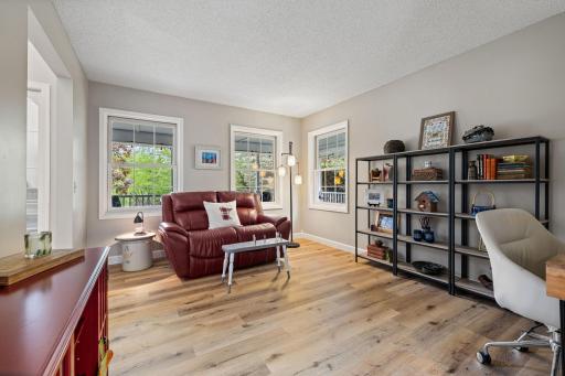 31789 Lakeway Drive NE, Cambridge, MN 55008