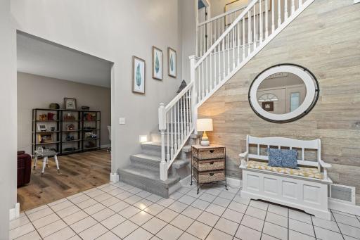 31789 Lakeway Drive NE, Cambridge, MN 55008