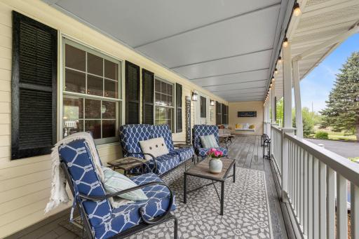 31789 Lakeway Drive NE, Cambridge, MN 55008