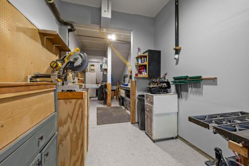 31789 Lakeway Drive NE, Cambridge, MN 55008