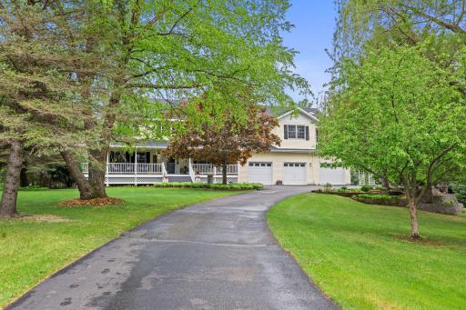 31789 Lakeway Drive NE, Cambridge, MN 55008