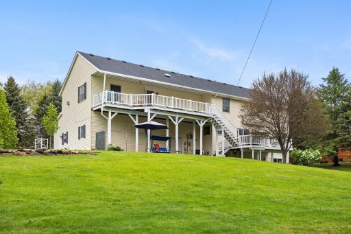 31789 Lakeway Drive NE, Cambridge, MN 55008