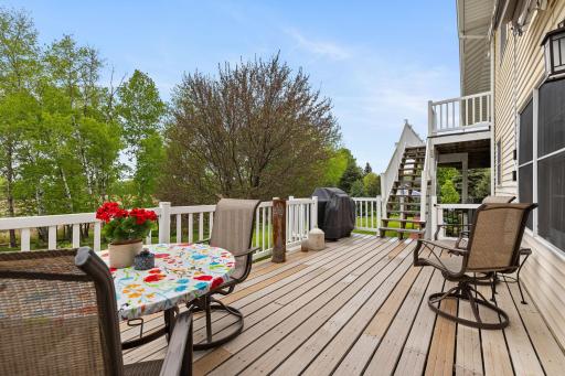 31789 Lakeway Drive NE, Cambridge, MN 55008