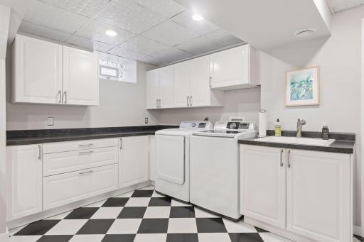 2623 Irving Avenue S, Minneapolis, MN 55408