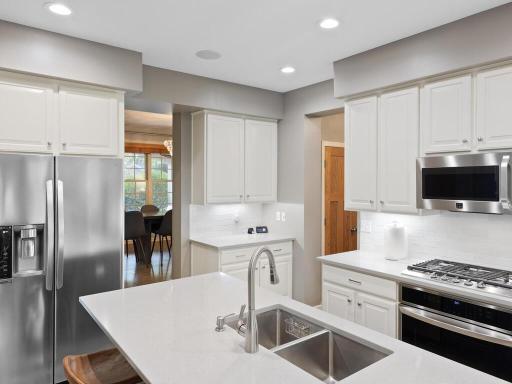 13518 Crompton Court, Rosemount, MN 55068