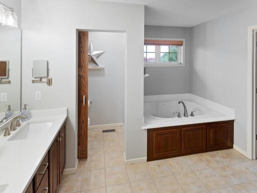 13518 Crompton Court, Rosemount, MN 55068