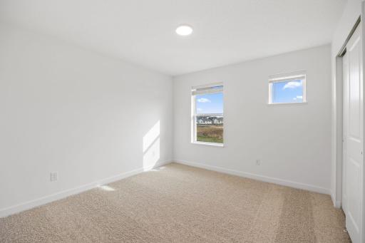(Photo of an inventory home, actual homes finishes will vary)