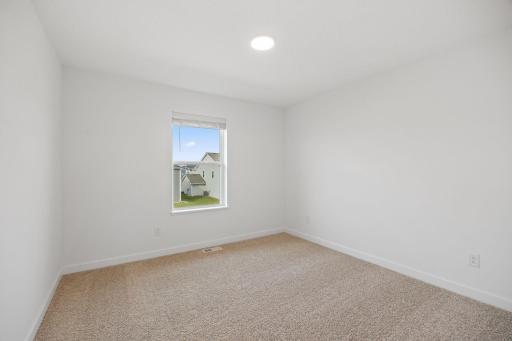 (Photo of an inventory home, actual homes finishes will vary)