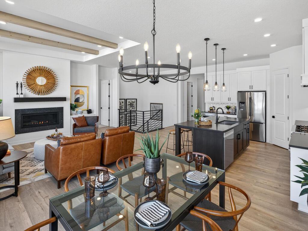 Main Level (from Dinette)