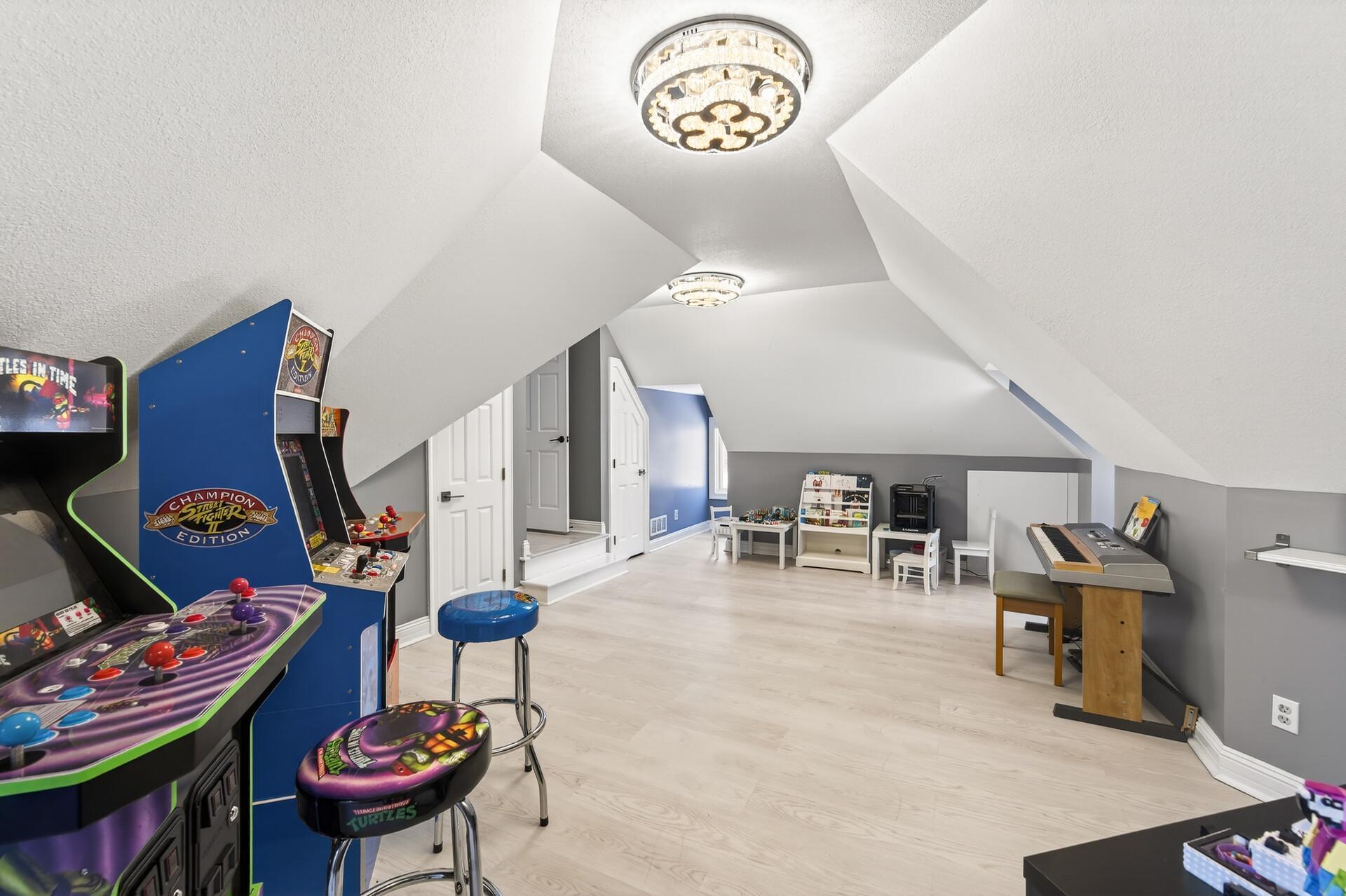 Another view of the bonus room.