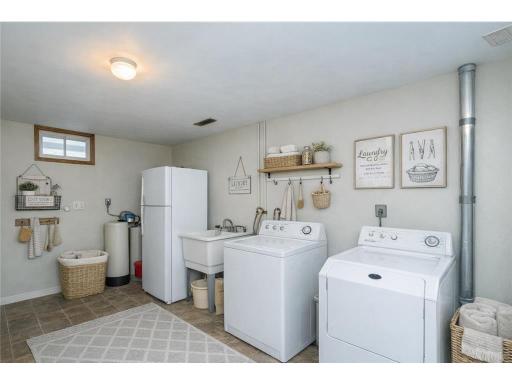 56381 400th Avenue, Zumbro Falls, MN 55991