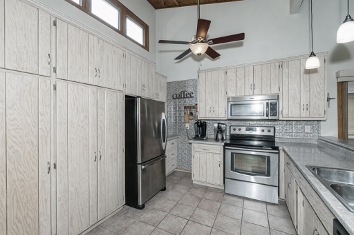 56381 400th Avenue, Zumbro Falls, MN 55991