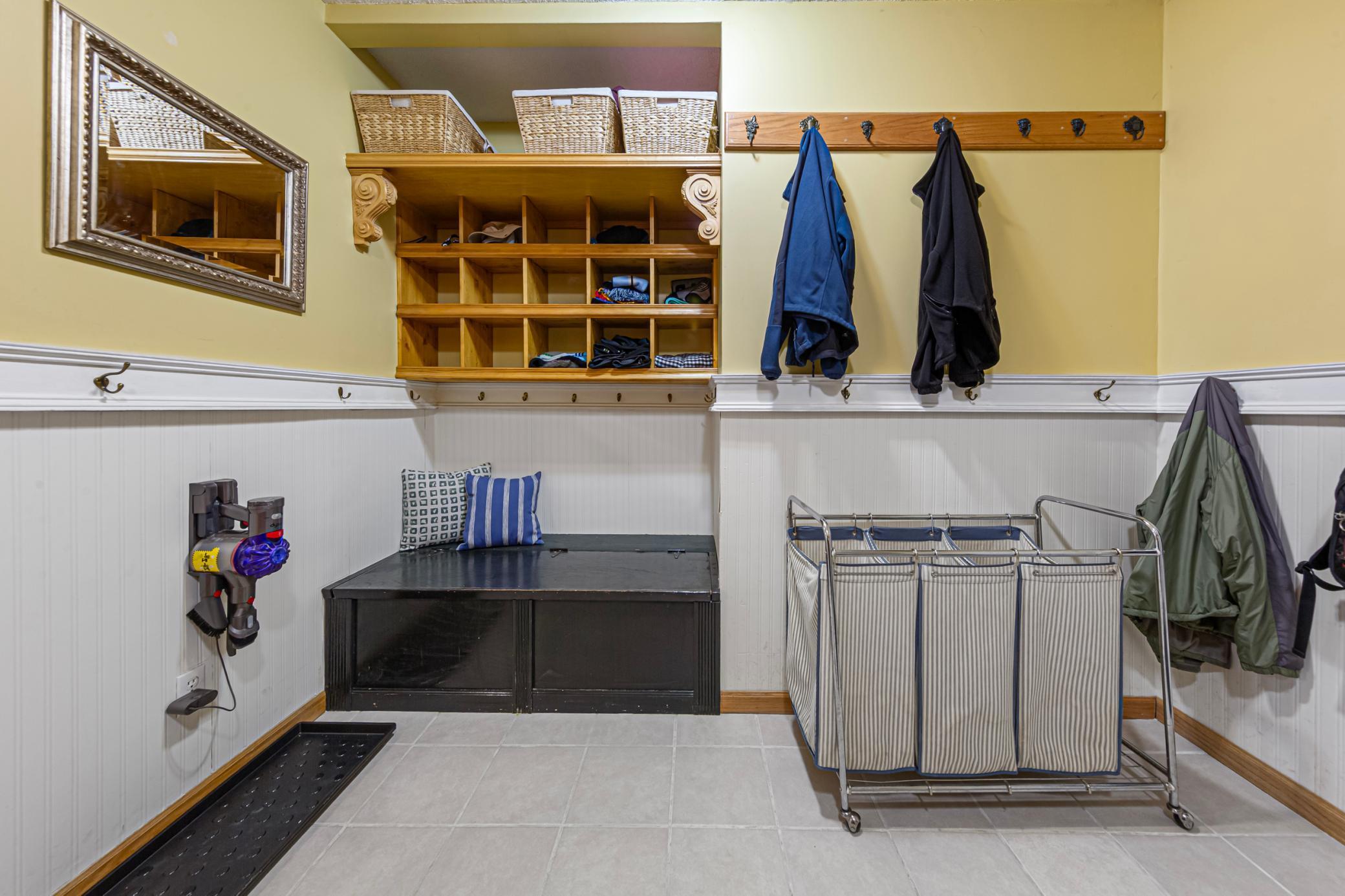 40 mudroom_storage.jpg