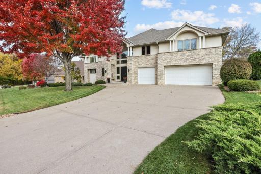 705 W River Parkway, Champlin, MN 55316