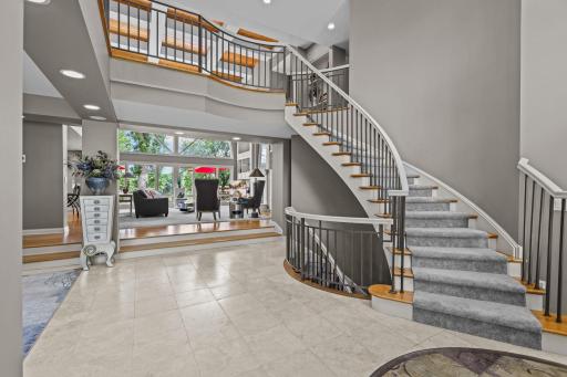705 W River Parkway, Champlin, MN 55316