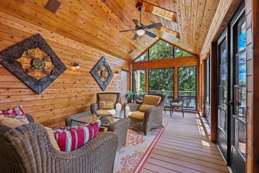 705 W River Parkway, Champlin, MN 55316