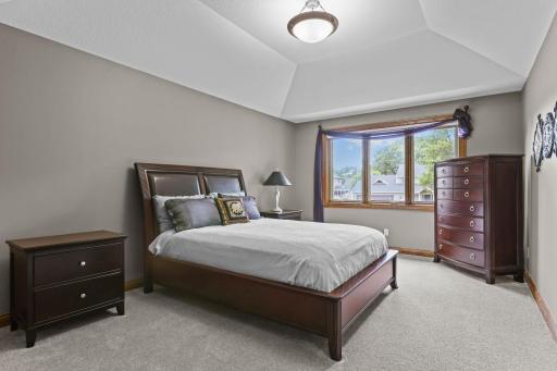 705 W River Parkway, Champlin, MN 55316