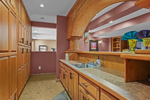 705 W River Parkway, Champlin, MN 55316