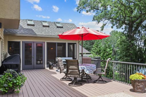 705 W River Parkway, Champlin, MN 55316