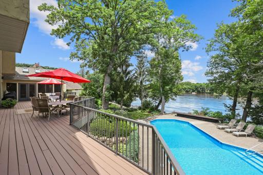 705 W River Parkway, Champlin, MN 55316