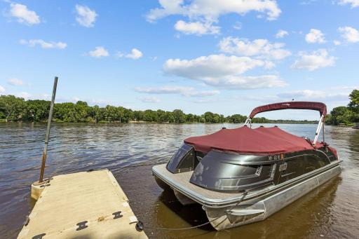 705 W River Parkway, Champlin, MN 55316