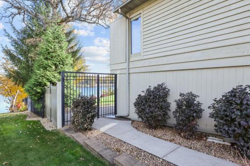 705 W River Parkway, Champlin, MN 55316