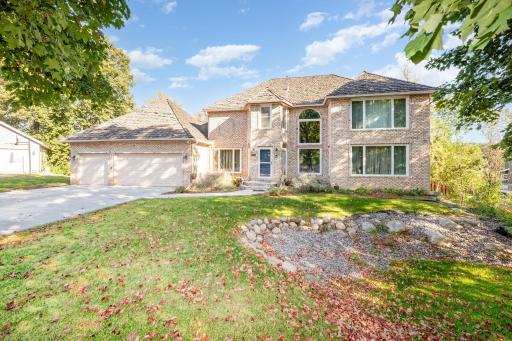 8973 Knoble Court, Eden Prairie, MN 55347
