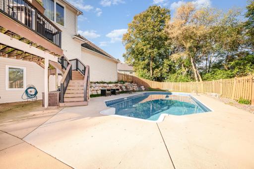 8973 Knoble Court, Eden Prairie, MN 55347