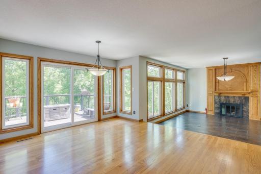 8973 Knoble Court, Eden Prairie, MN 55347