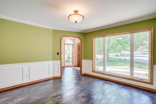 8973 Knoble Court, Eden Prairie, MN 55347
