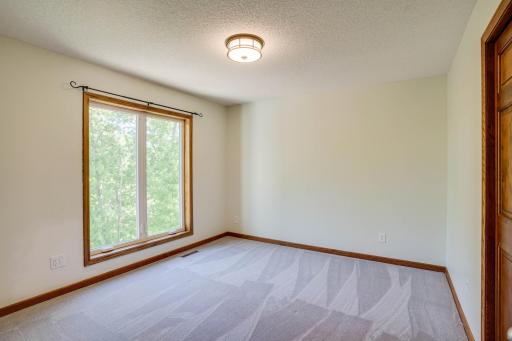 8973 Knoble Court, Eden Prairie, MN 55347