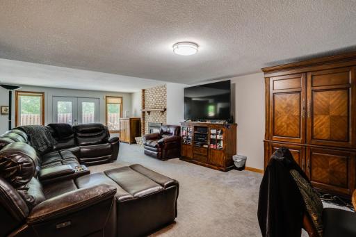 8973 Knoble Court, Eden Prairie, MN 55347