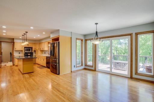 8973 Knoble Court, Eden Prairie, MN 55347