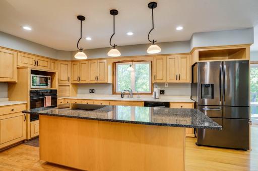 8973 Knoble Court, Eden Prairie, MN 55347