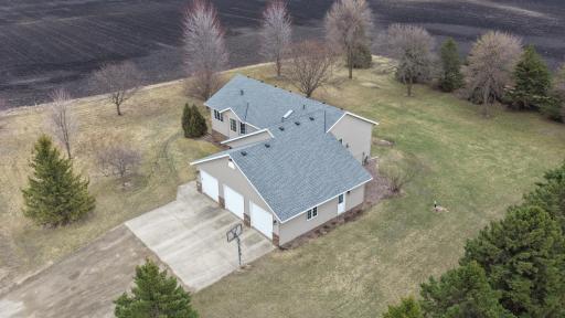 6335 1st Avenue W, Willmar, MN 56201