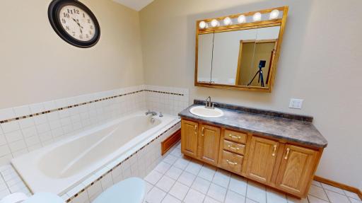 6335 1st Avenue W, Willmar, MN 56201