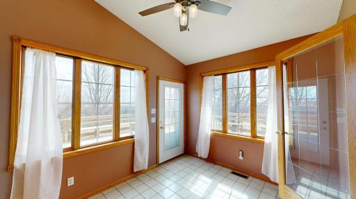 6335 1st Avenue W, Willmar, MN 56201