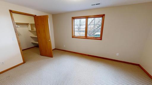 6335 1st Avenue W, Willmar, MN 56201
