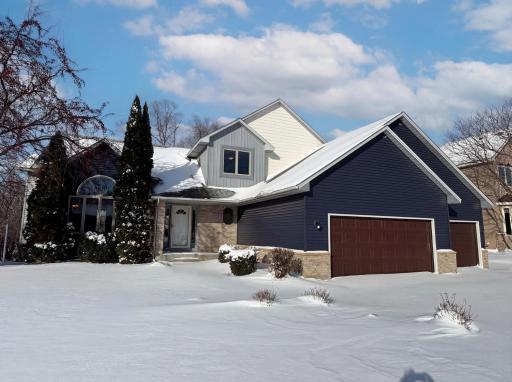 8433 Upland Lane N, Maple Grove, MN 55311